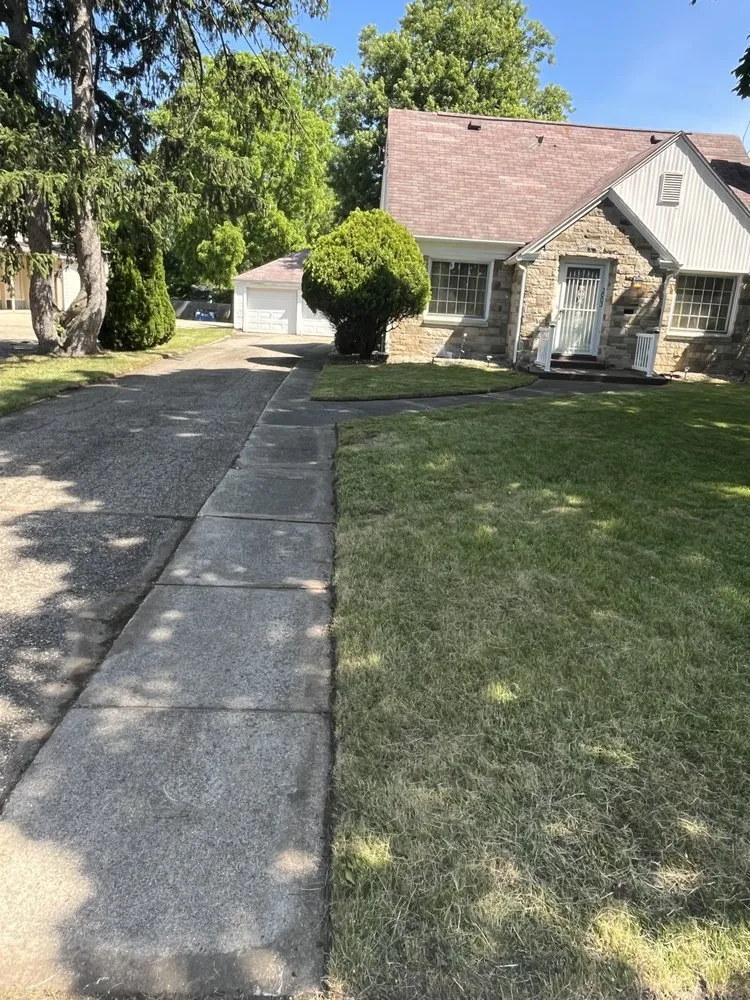 Reliable residential landscaping in Kalamazoo, MI by Miggy’s Machines