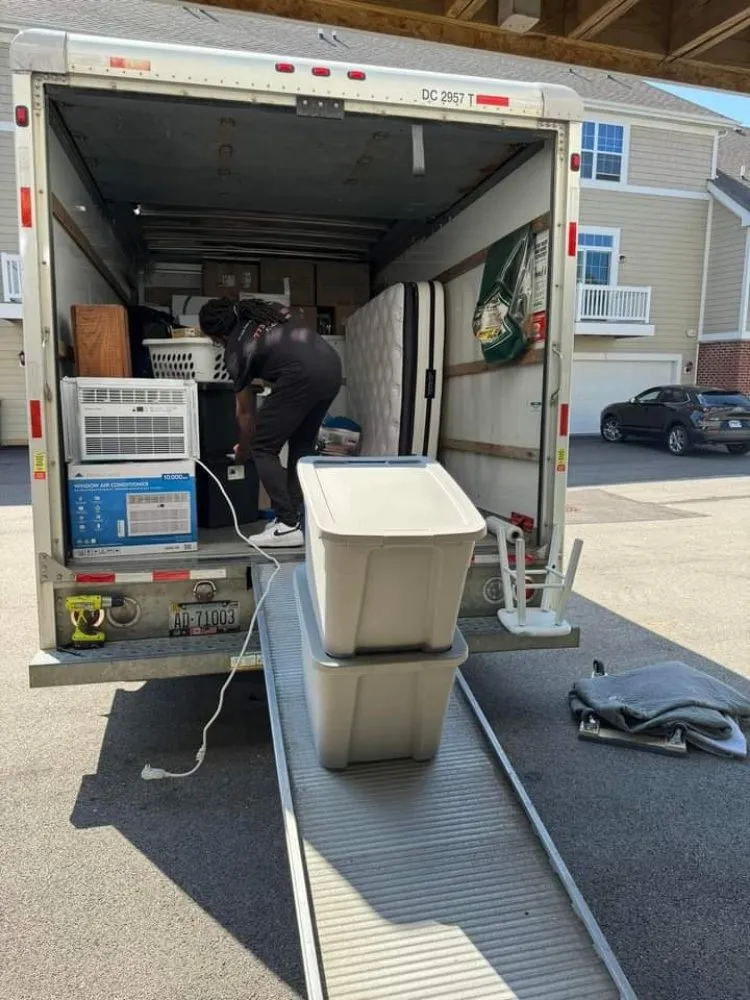 Expert lawn care service in Ford Heights, IL - Might Man