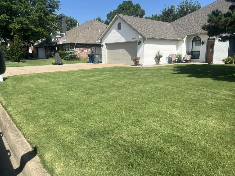 Affordable landscaping services in Broken Arrow, OK - Mighty Fast Junk and Lawn Care