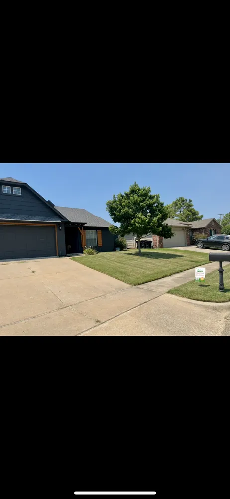 Trusted outdoor landscaping with custom design in Broken Arrow, OK by Mighty Fast Junk and Lawn Care