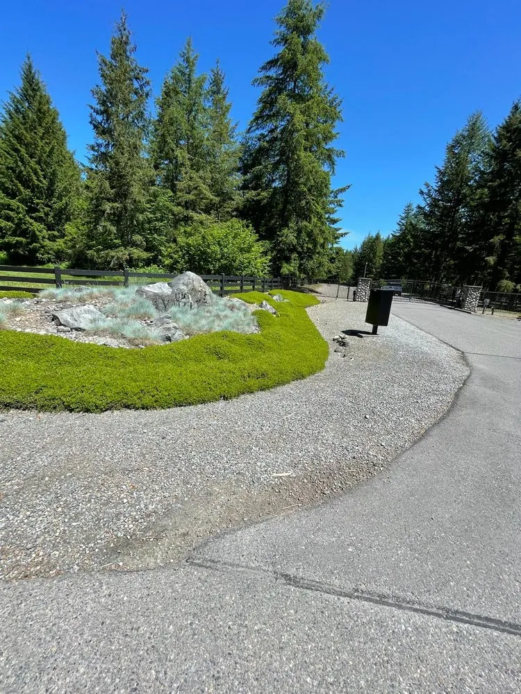 Custom garden landscaping experts serving Auburn, WA - Mighty Mow