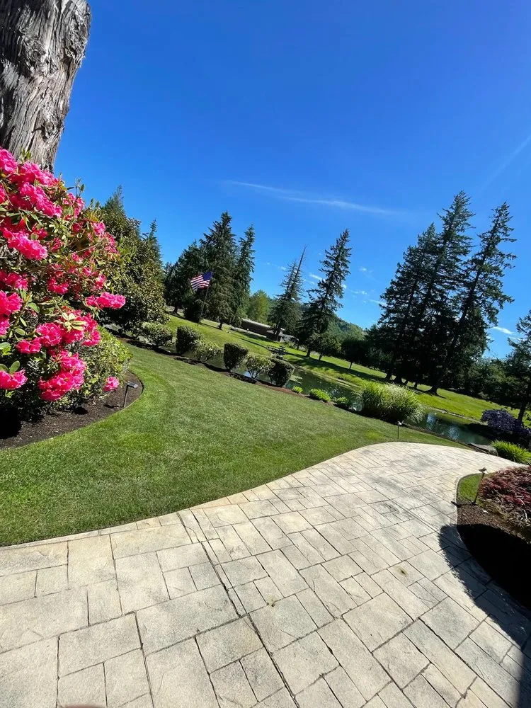Custom residential landscaping experts serving Auburn, WA - Mighty Mow