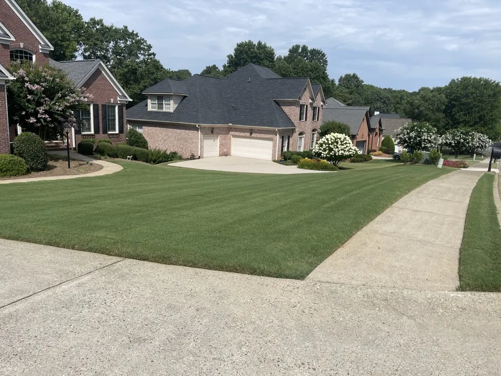 Trusted lawn mowing service experts serving Suwanee, GA - Mighty Oak Landscaping