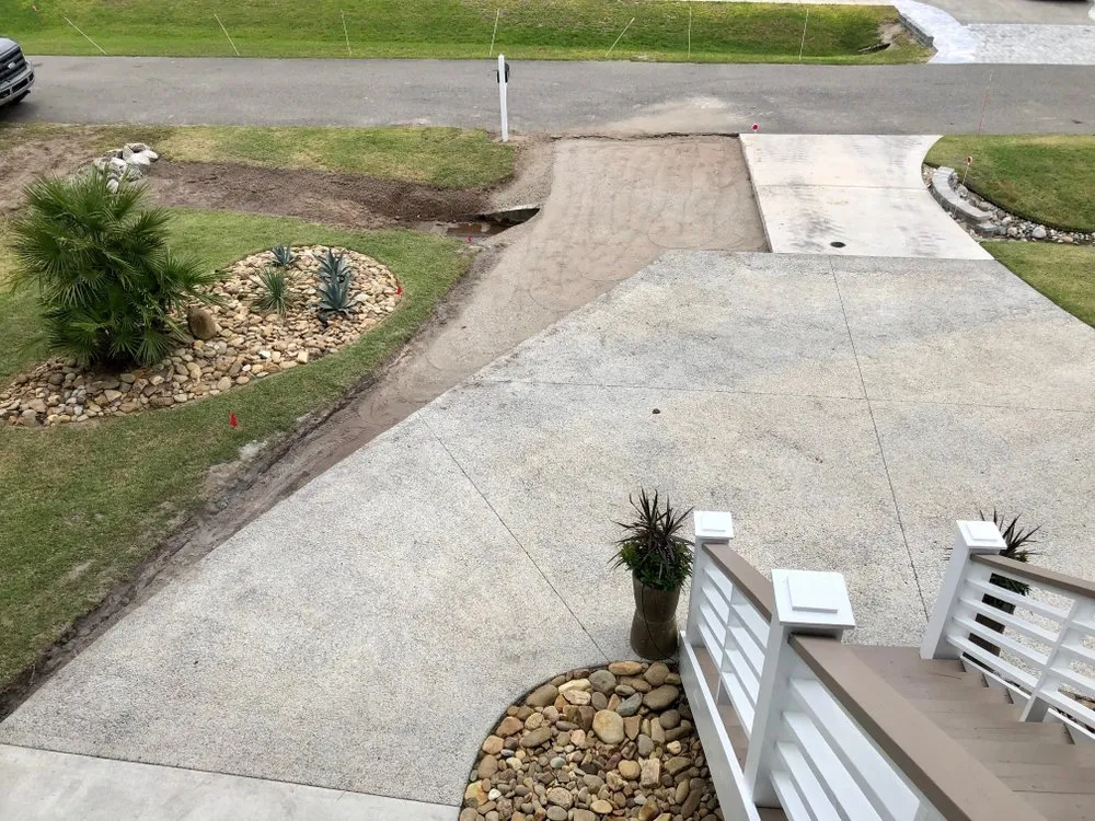 Professional lawn mowing service in Wilmington, NC - Mighty Oak