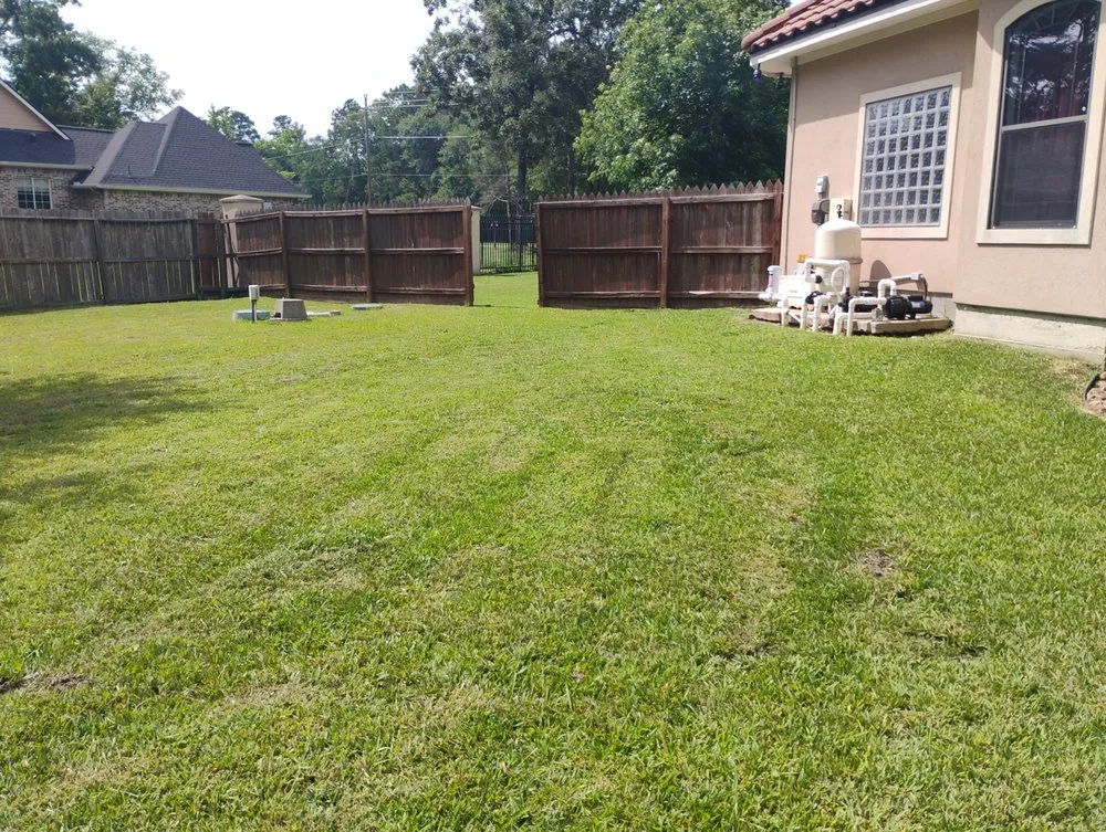 Expert garden landscaping in New Caney, TX by Migos Home Repair