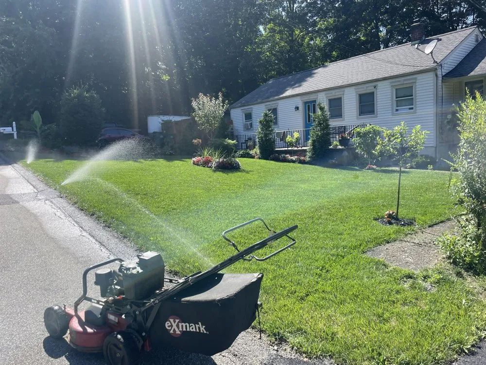 Top-rated residential landscaping experts serving Beacon, NY - Miguel González