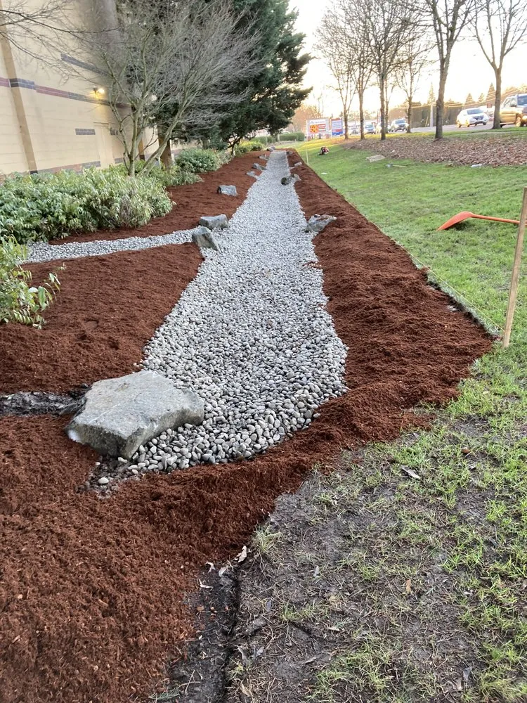Custom garden landscaping in Hillsboro, OR by Miguel Landscape