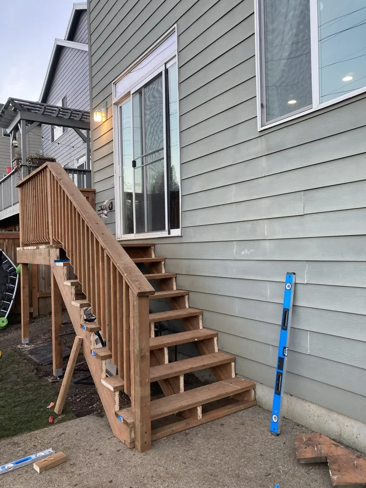 Reliable yard cleanup service in Hillsboro, OR by Miguel Landscape