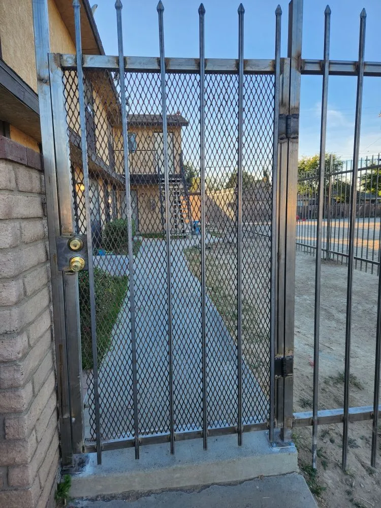 Local lawn mowing service in Palmdale, CA - Miguel's Handyman Services