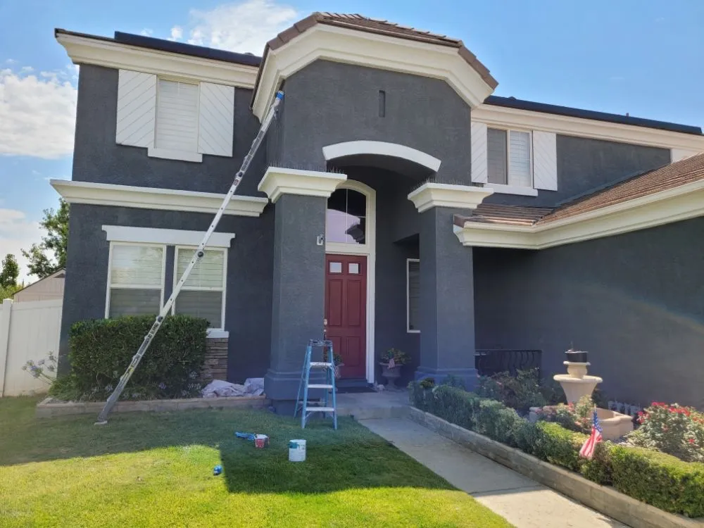 Top-rated yard cleanup service experts serving Palmdale, CA - Miguel's Handyman Services