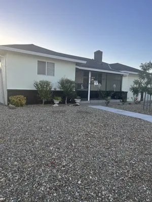 Miguels home repair Logo