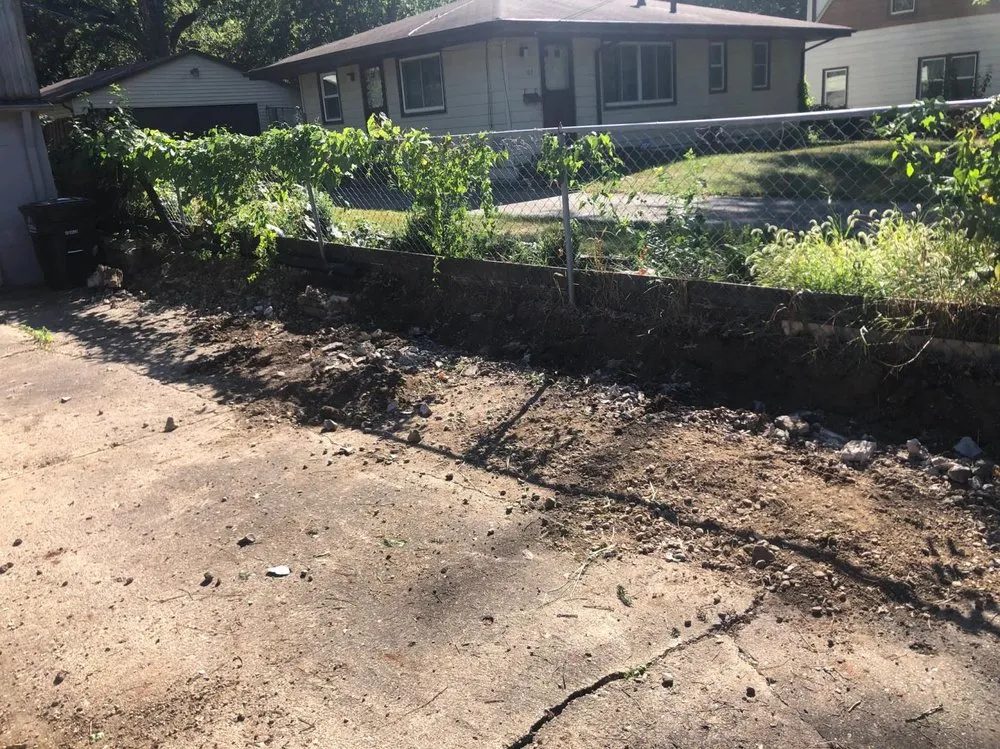 Reliable residential landscaping for beautiful yards across Des Moines, IA - Miguel's Landscape