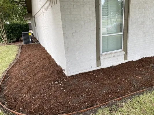 Miguels lawn care & landscape Logo