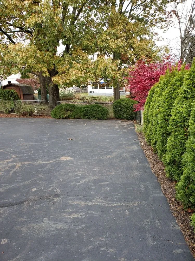 Trusted outdoor landscaping for beautiful yards in Columbus, OH by Miguel’s Lawn Service