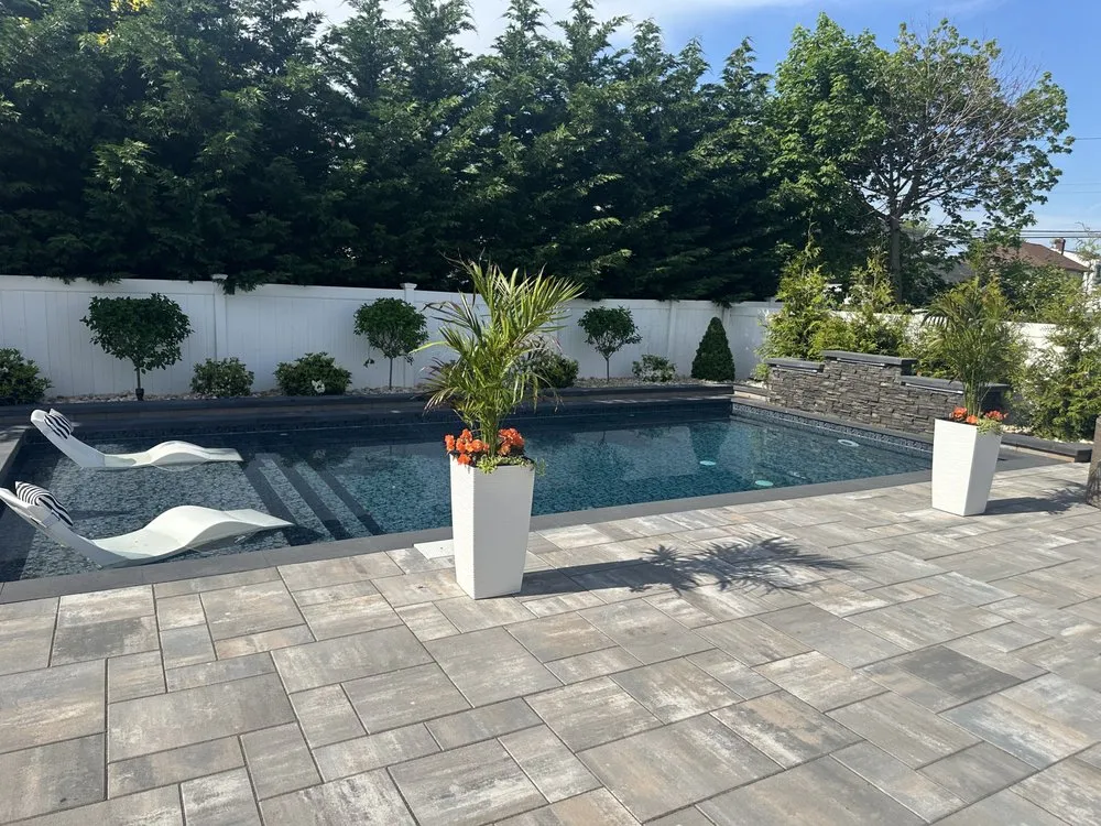 Expert garden landscaping in Wantagh, NY by Mike & Marcos Landscaping