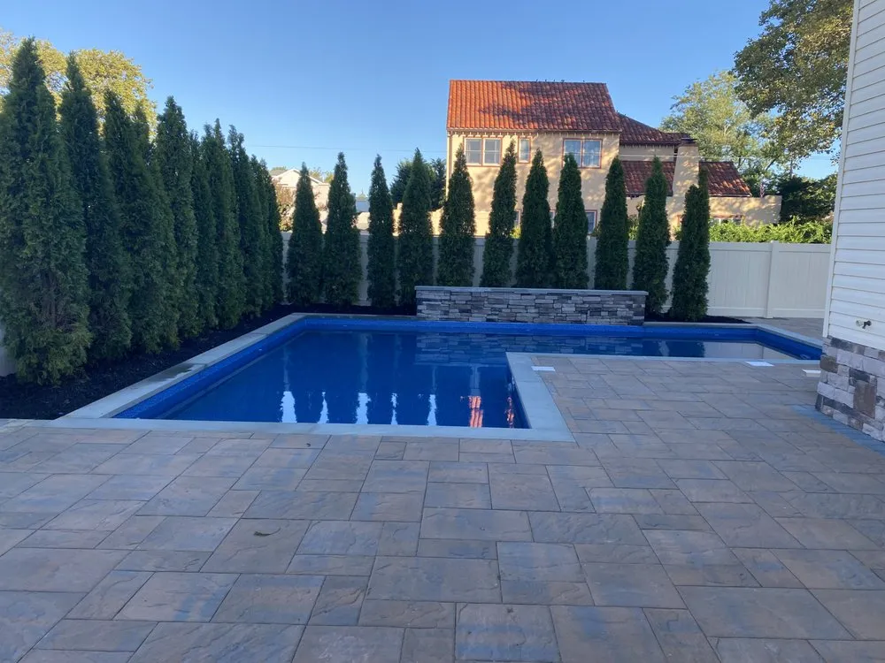 Professional yard cleanup service in Wantagh, NY - Mike & Marcos Landscaping