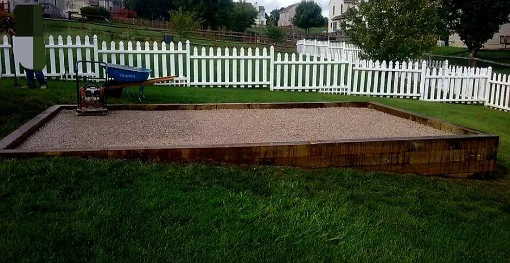 Expert yard cleanup service in Lancaster, OH by Mike Couch