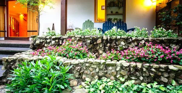 Mike Gourley landscaping Logo