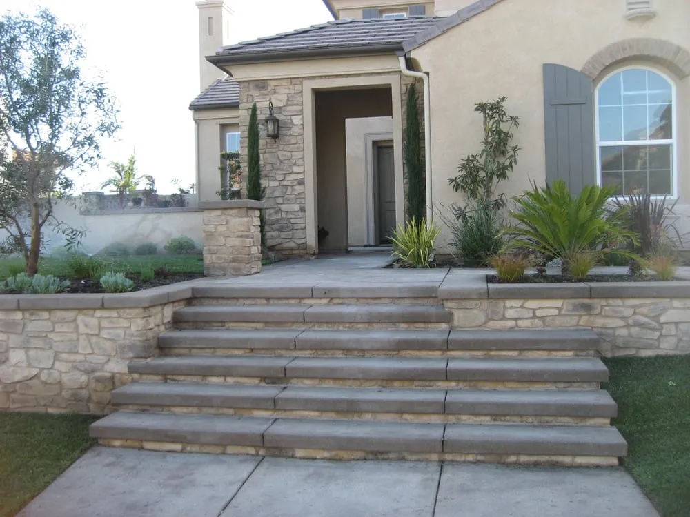 Custom yard maintenance with custom design in Camarillo, CA by Mike Muscarella Landscaping