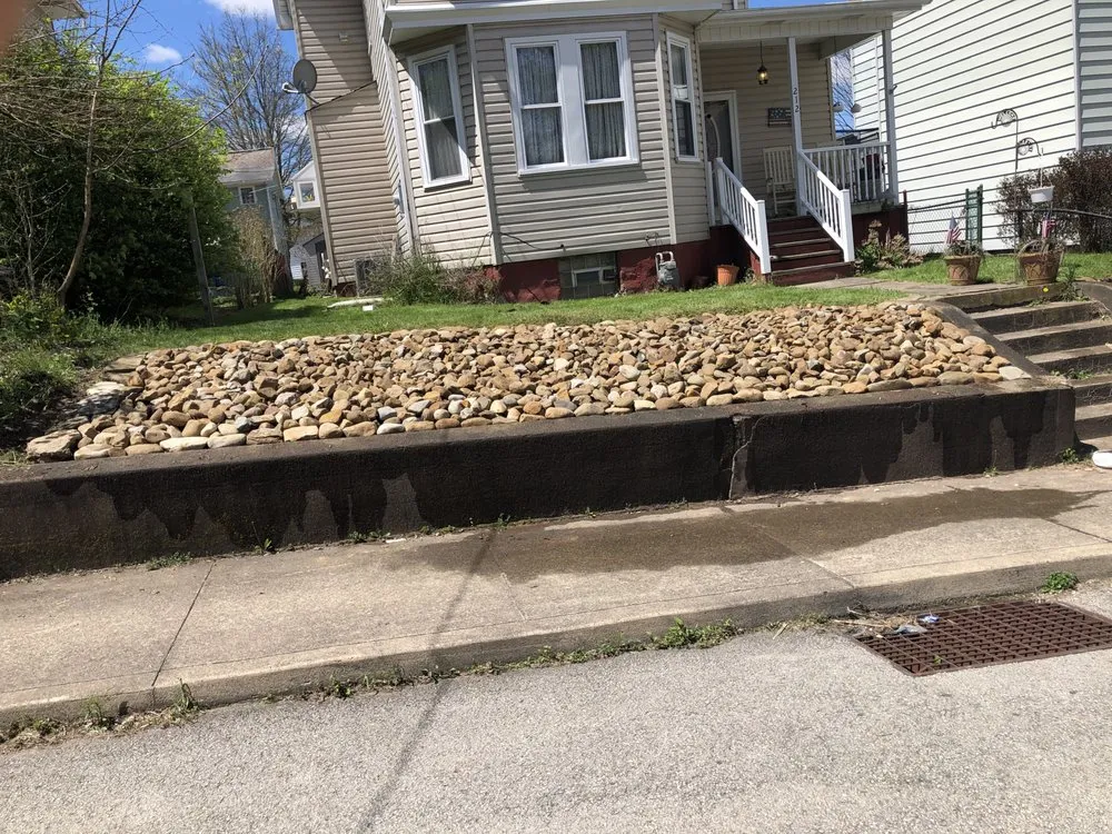 Affordable garden landscaping for residential properties across Houston, PA - Mikec’s Lawncare