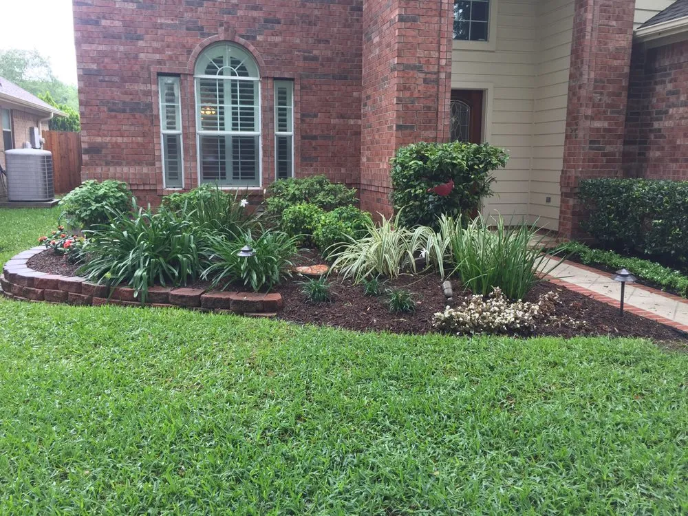 Trusted lawn mowing service in Richmond, TX by Mike's Complete Landscaping