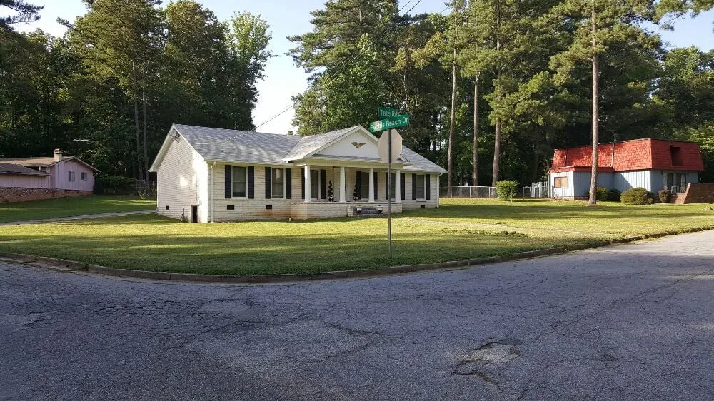 Custom lawn mowing service for beautiful yards in Lithia Springs, GA by Mike's Do It All Services LLC