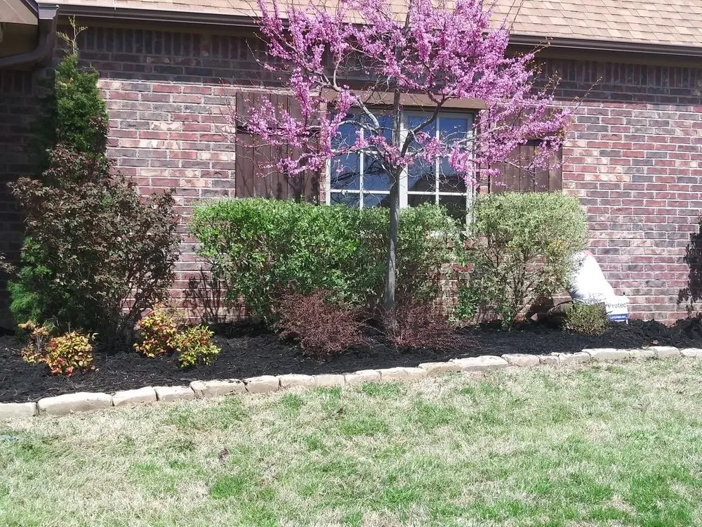 Custom residential landscaping near you across Sapulpa, OK - Mike's Flower Bed Cleaning