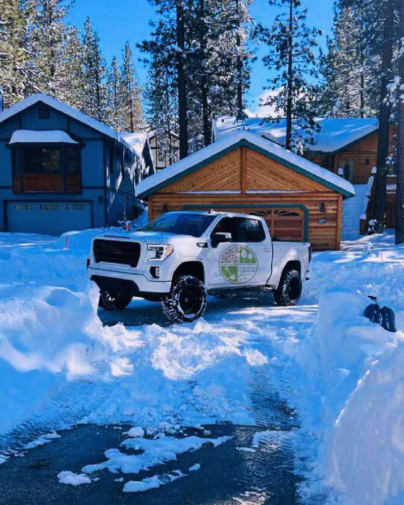 Expert lawn care service experts serving Coachella, CA - Mikes Garden Service