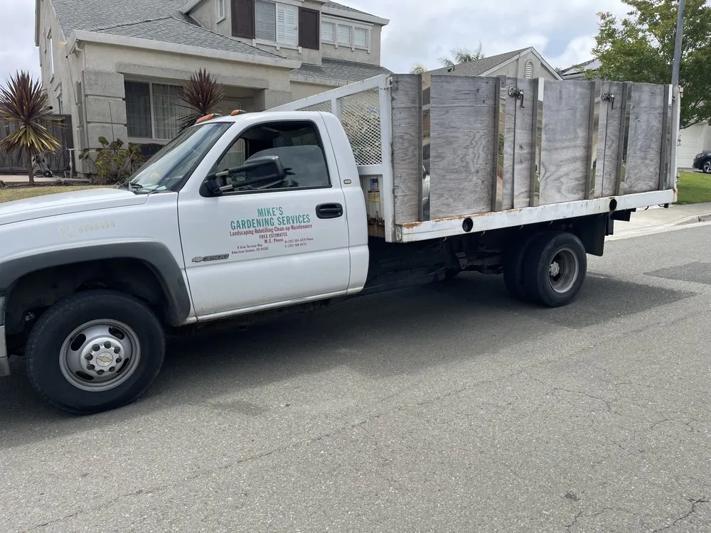 Trusted lawn mowing service experts serving American Canyon, CA - Mike's Gardening Service