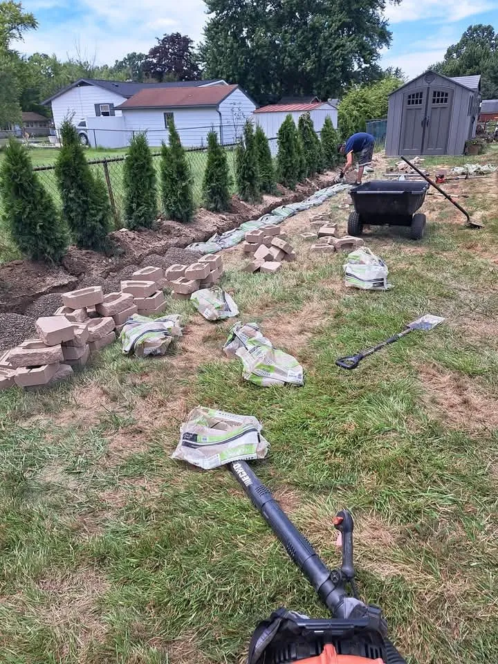 Trusted lawn mowing service in Warren, OH by Mike's General Services