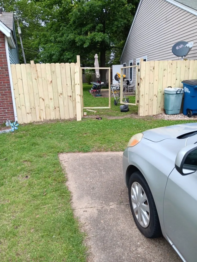 Reliable lawn care service experts serving Hollysprings, MS - Mike's Handyman Services