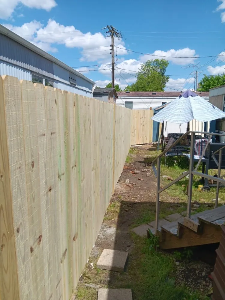 Local yard cleanup service for beautiful yards in Hollysprings, MS by Mike's Handyman Services