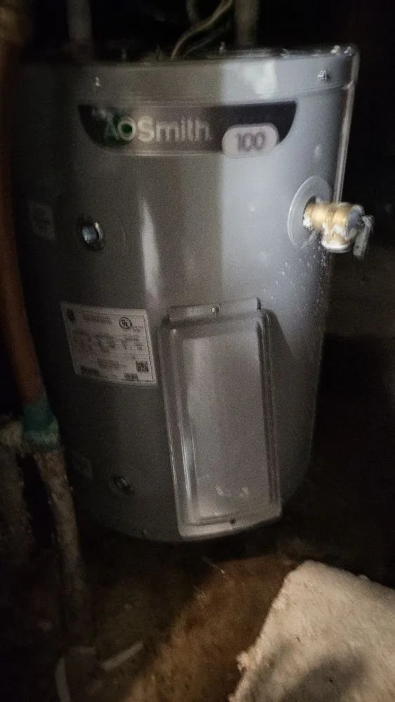 Affordable lawn mowing service in Monroe, LA by Mikes Handyman Services