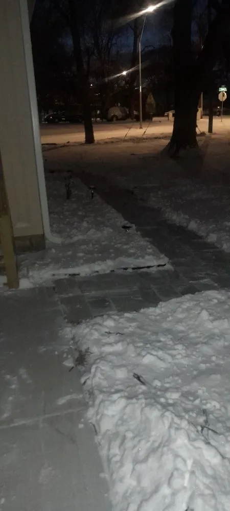 Professional garden landscaping in Harrisonville, MO by Mikes Handymanand lawn and landscape