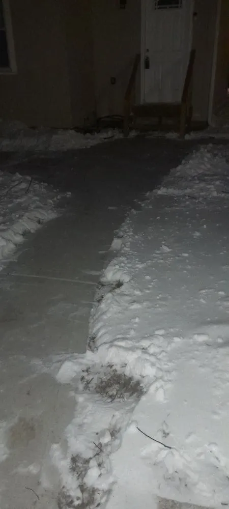 Professional lawn care service in Harrisonville, MO - Mikes Handymanand lawn and landscape