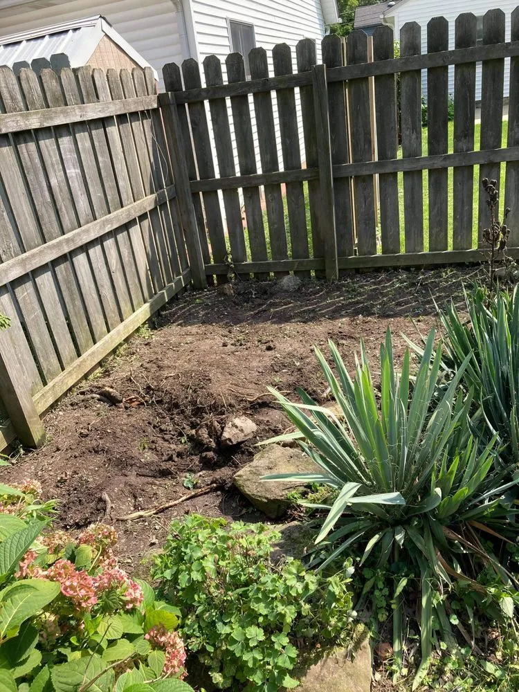 Custom outdoor landscaping in Sheffield Lake, OH - Mike’s Home and Lawn Care Services