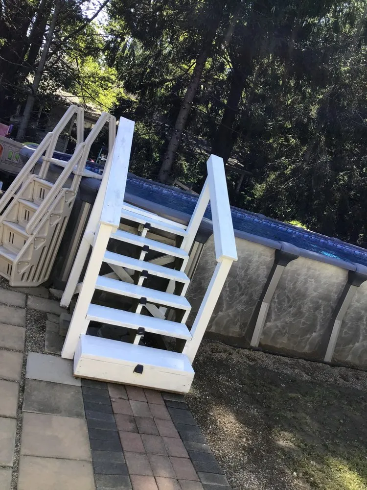 Affordable yard maintenance experts serving Sheffield Lake, OH - Mike’s Home and Lawn Care Services