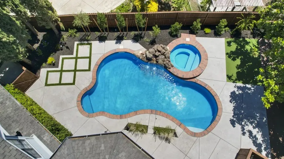 Top-rated yard cleanup service for beautiful yards across Rescue, CA - Mike's Landscaping & Hardscape