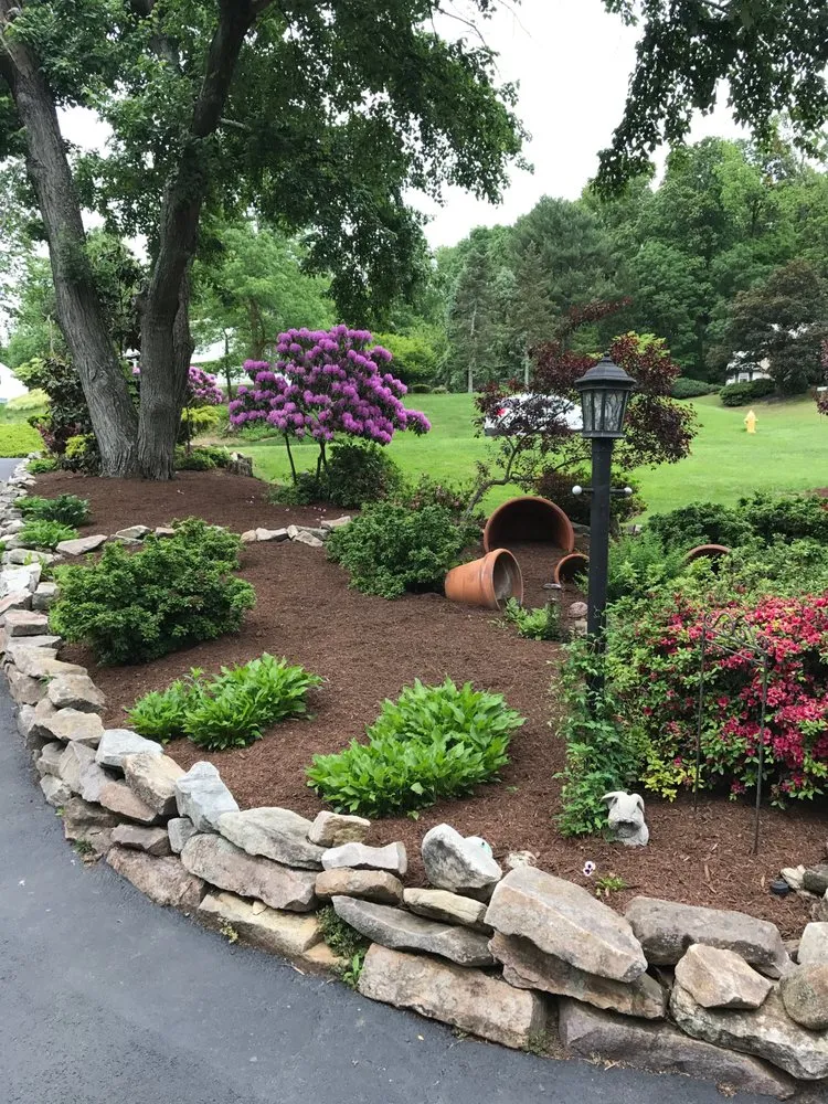 Custom lawn mowing service in Chester Heights, PA - Mike's Lawn & Landscaping