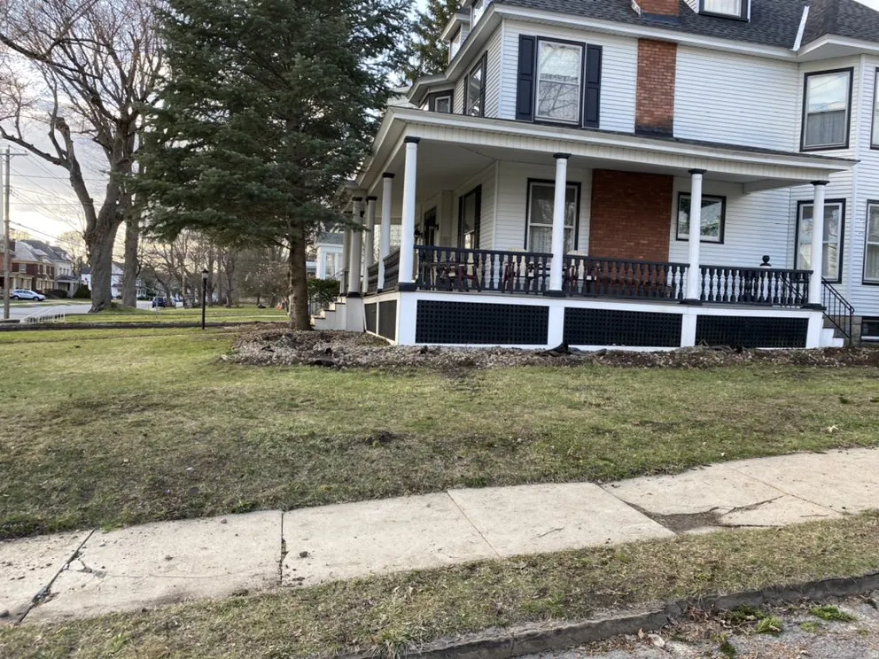 Custom landscape design experts serving Amsterdam, NY - Mikes Lawn and Landscaping