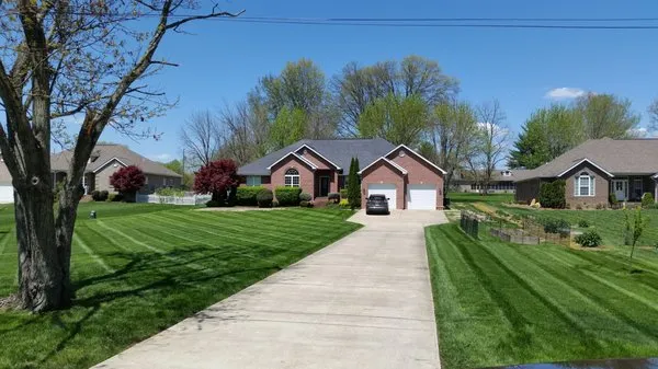 Mike's Lawn and Landscaping