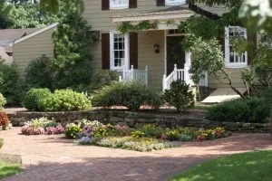 Local garden landscaping in Independence, MO - Mike's Lawn And Landscaping