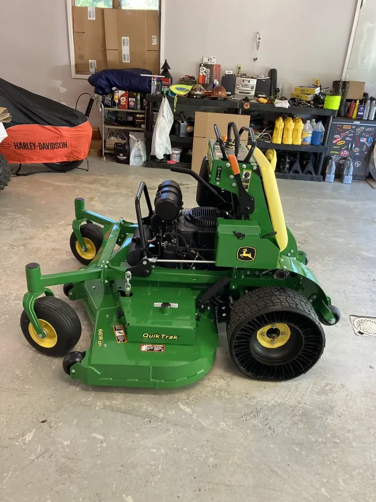 Top-rated lawn care service in Portage, IN - Mike's Lawn Care