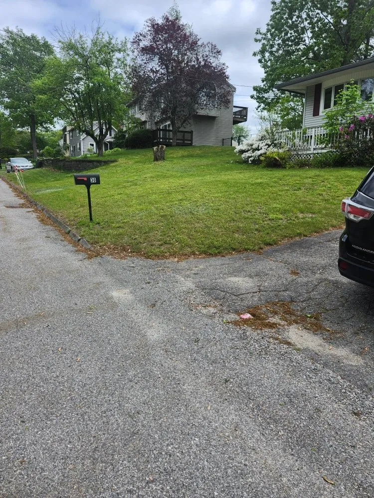 Top-rated garden landscaping in Nashua, NH - Mike's Lawns and Power Washing Services