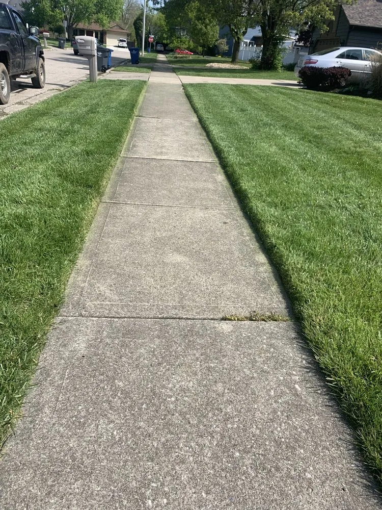 Top-rated landscaping services in Baltimore, OH by Mike’s Mowin