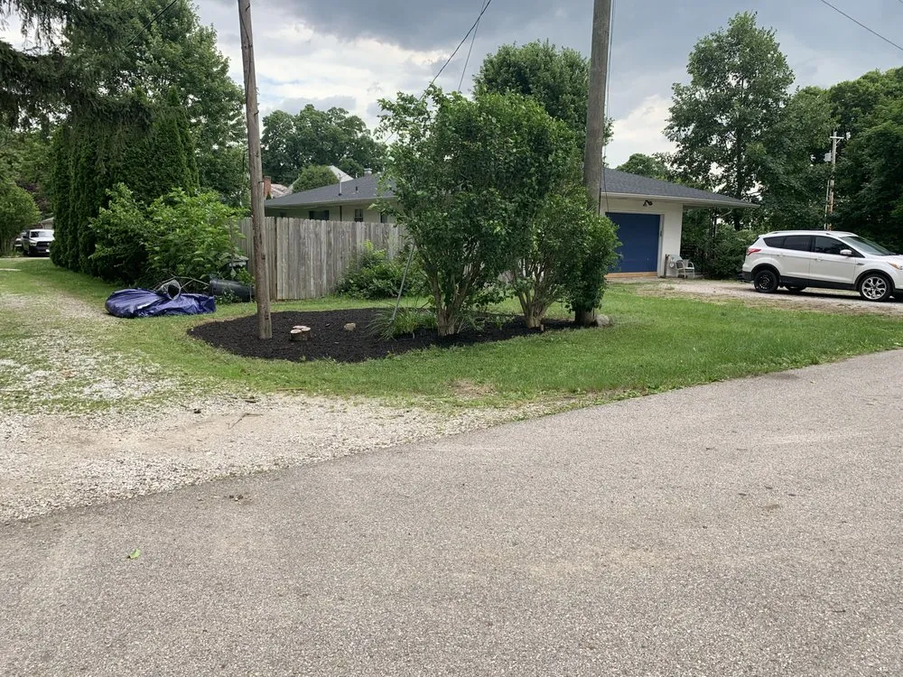 Expert residential landscaping with custom design in Baltimore, OH by Mike’s Mowin