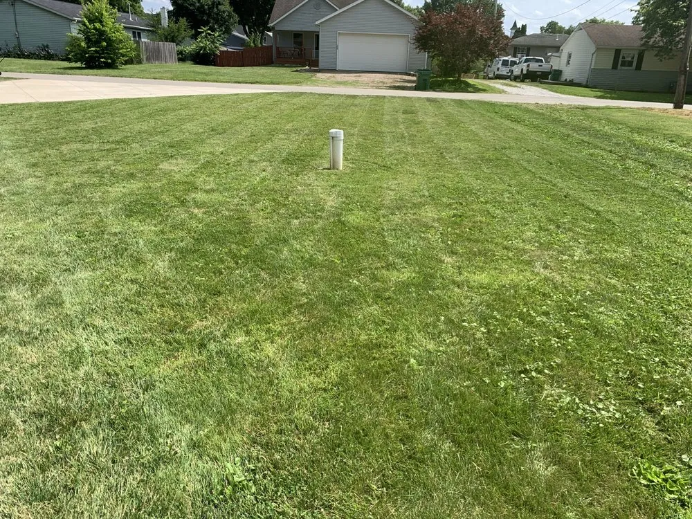 Affordable yard maintenance for residential properties across Baltimore, OH - Mike’s Mowin