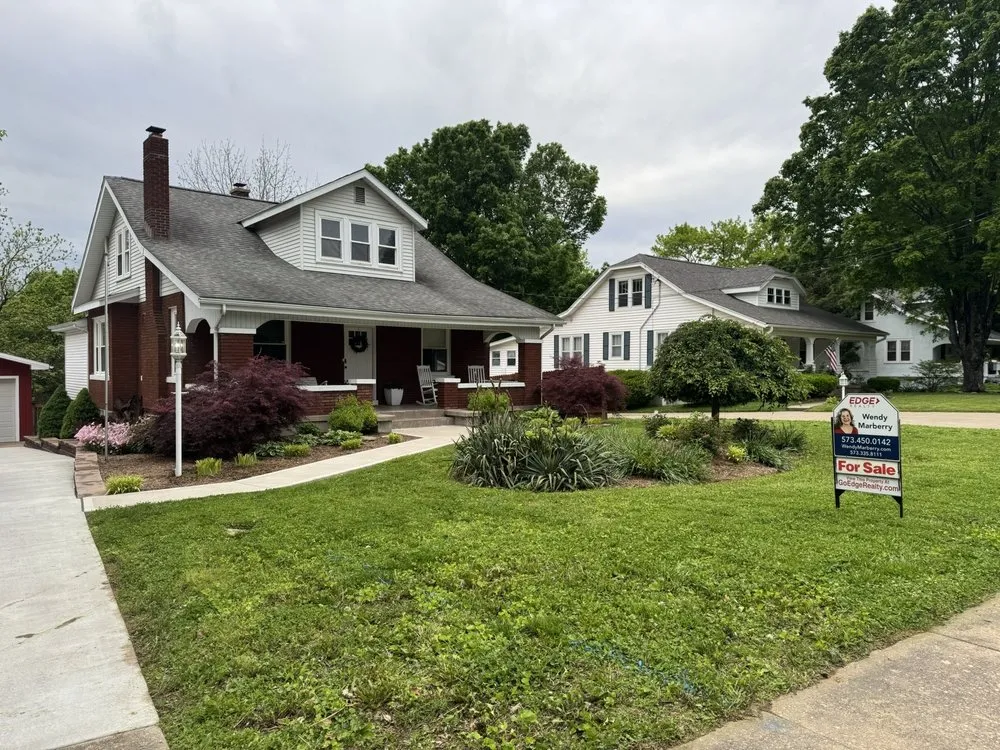 Reliable lawn care service experts serving Cape Girardeau, MO - Mike's Mowing and More