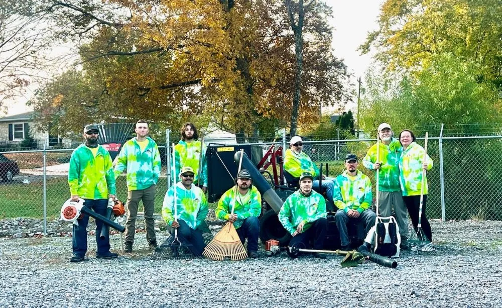 Local yard maintenance experts serving Cape Girardeau, MO - Mike's Mowing and More