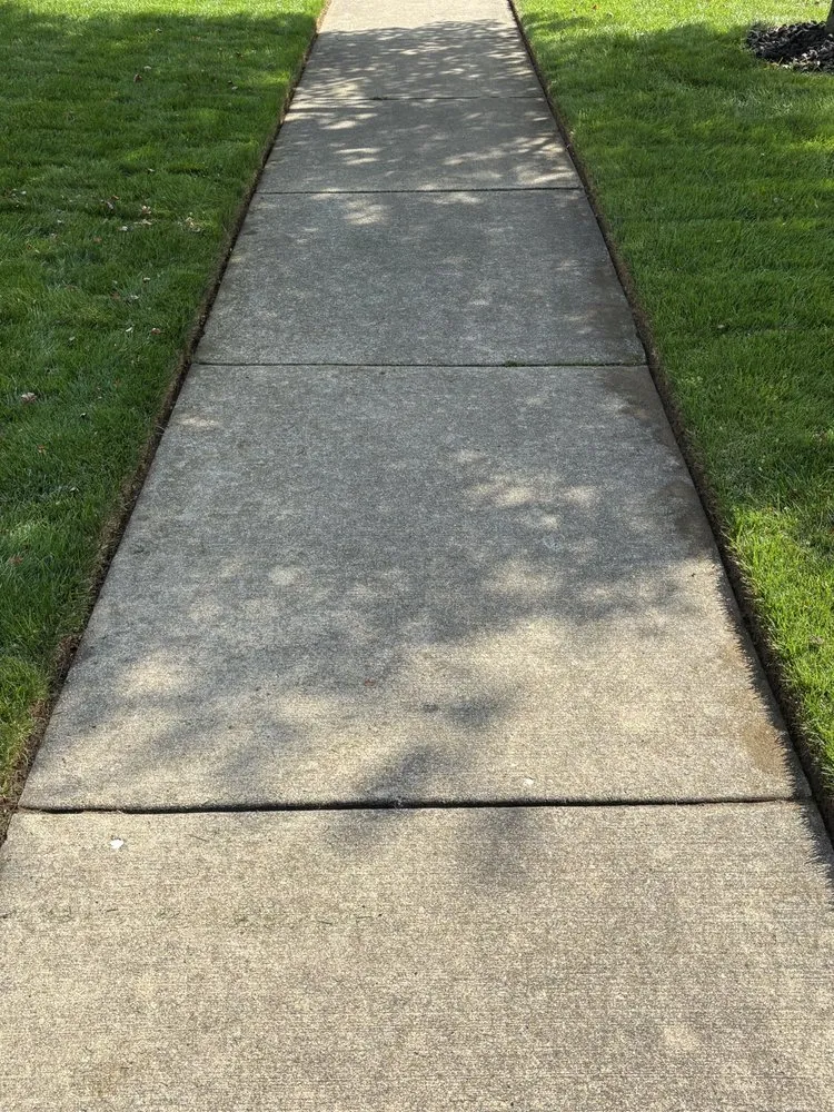 Reliable landscape installation in Maumee, OH by Mike’s Mowing